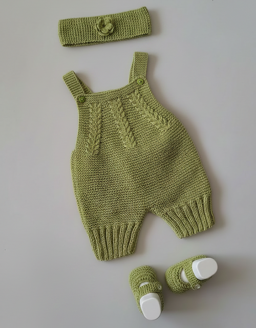 100% Hand Knitted Newborn 3-Piece Set – Green Romper, Bonnet & Booties